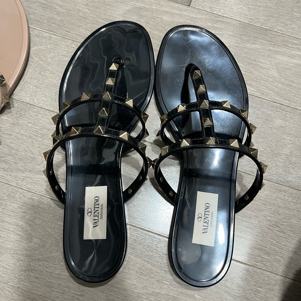 Valentino black sandal slides